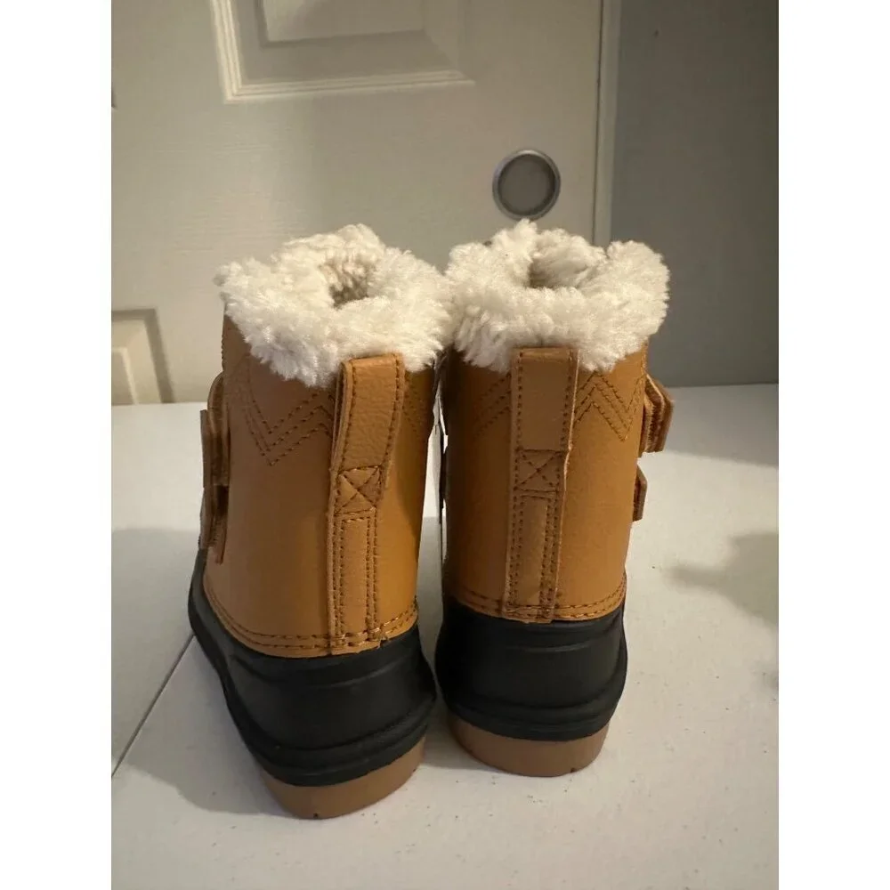 Cat &  Jack Toddler Denver Waterproof Winter Boots with Faux Fur size 6 NWT